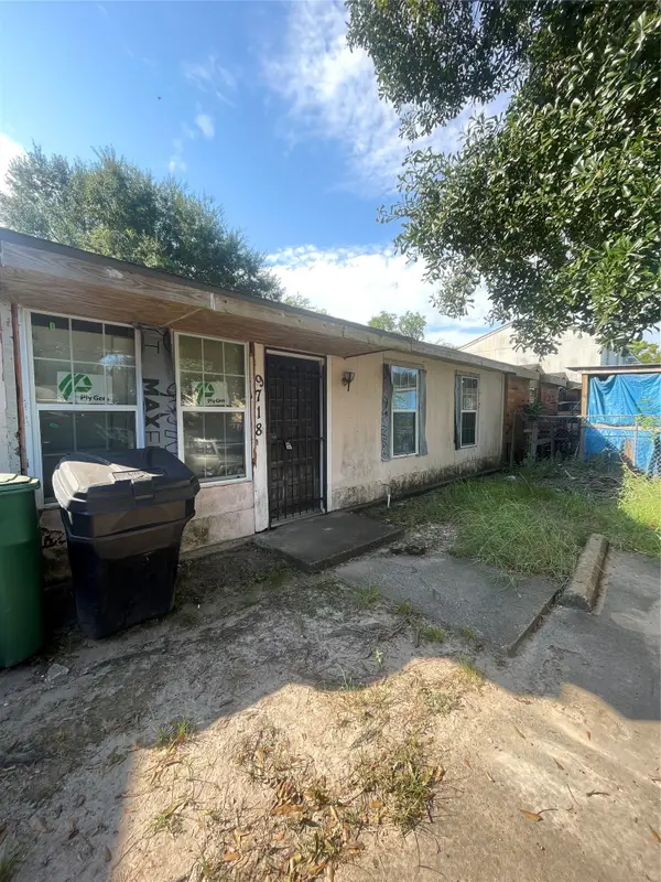9718 Farragut Street, Houston, TX 77078
