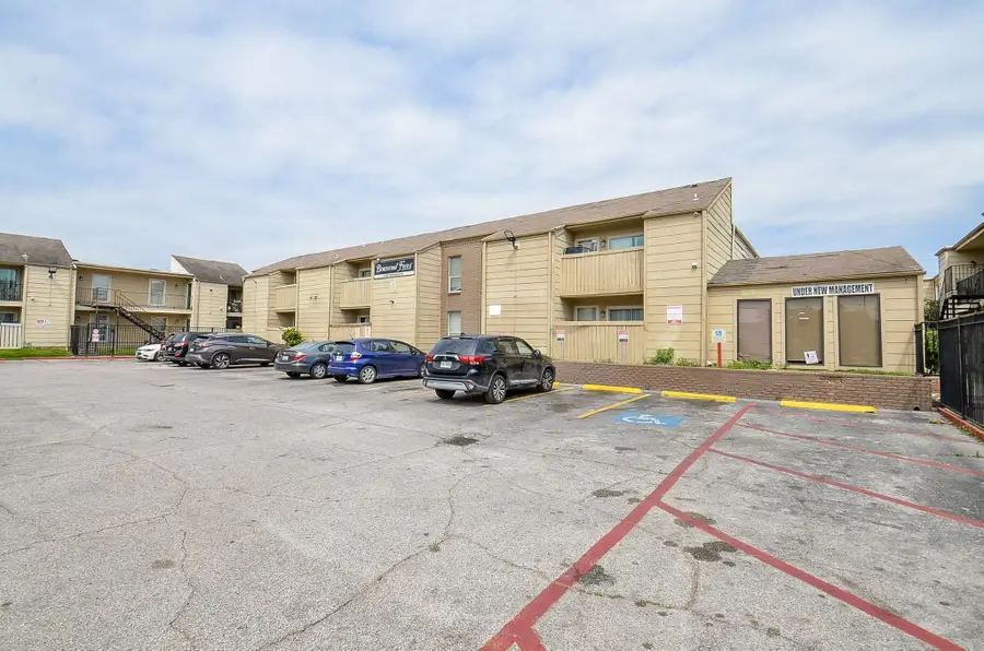 8100 Creekbend Dr #120, Houston, TX 77071 - #2