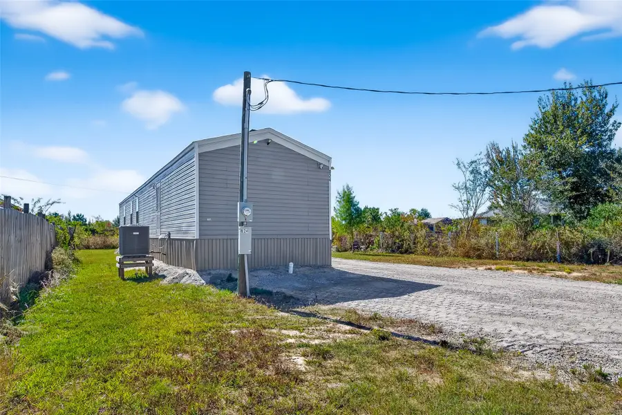 824 County Road 3558, Cleveland, TX 77327 - Image #2