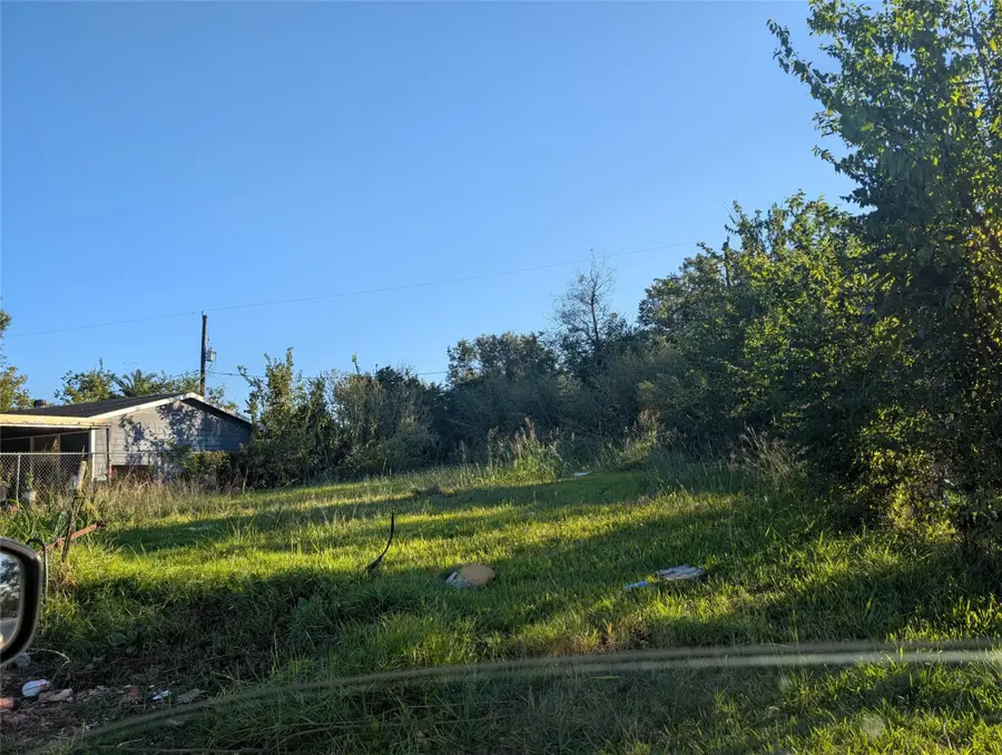 5326 Ridgeway Drive, Houston, TX 77033 - Image #2