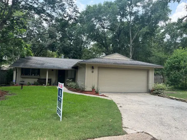 9 Wolfhound Lane, The Woodlands, TX 77380