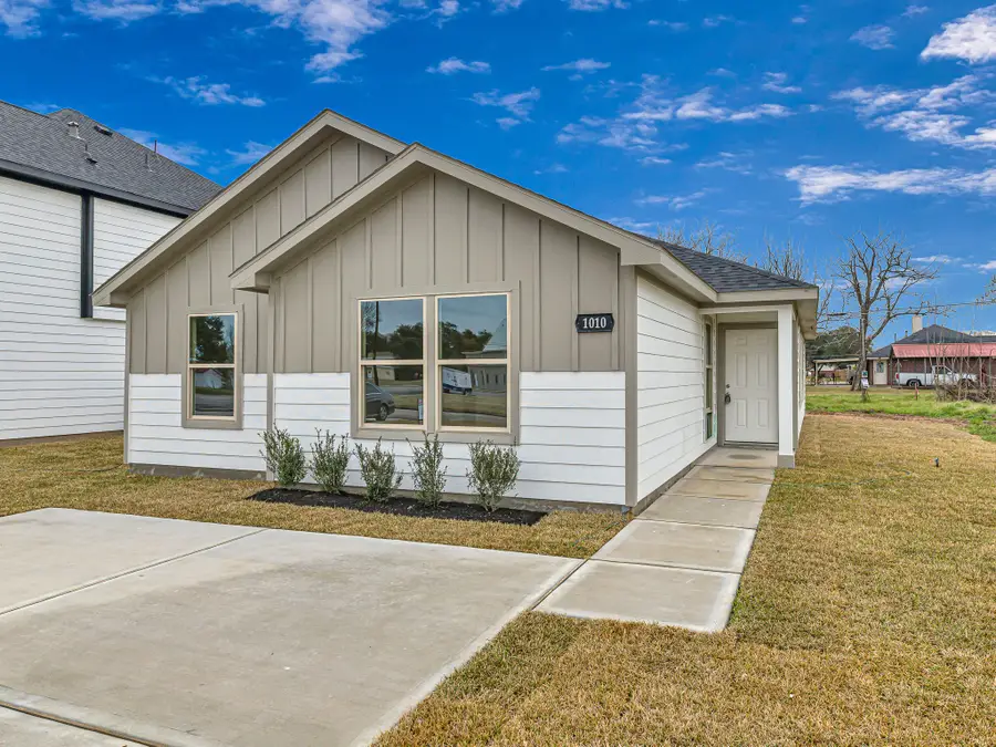 1010 4th Street, Hempstead, TX 77445 - #3