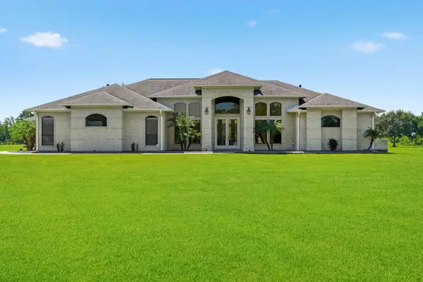 835 Hall Road, Alvin, TX 77511