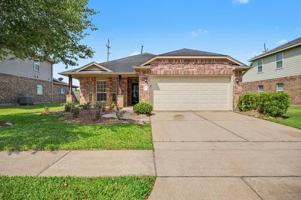 37 Rodeo Drive, Manvel, TX 77578