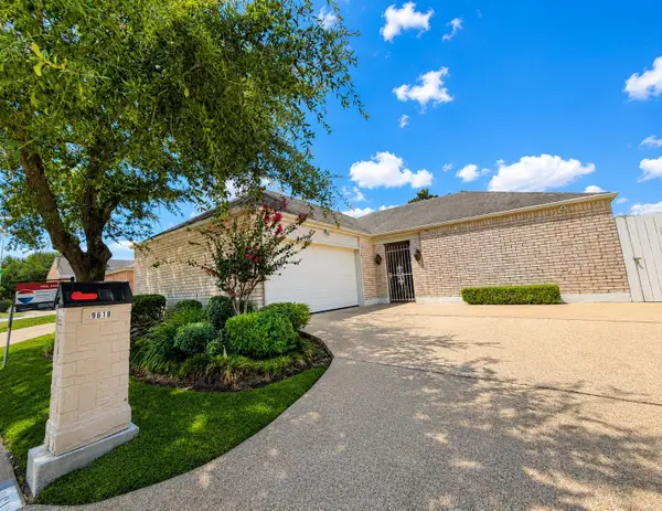 9618 S Caraway Lane, Houston, TX 77036