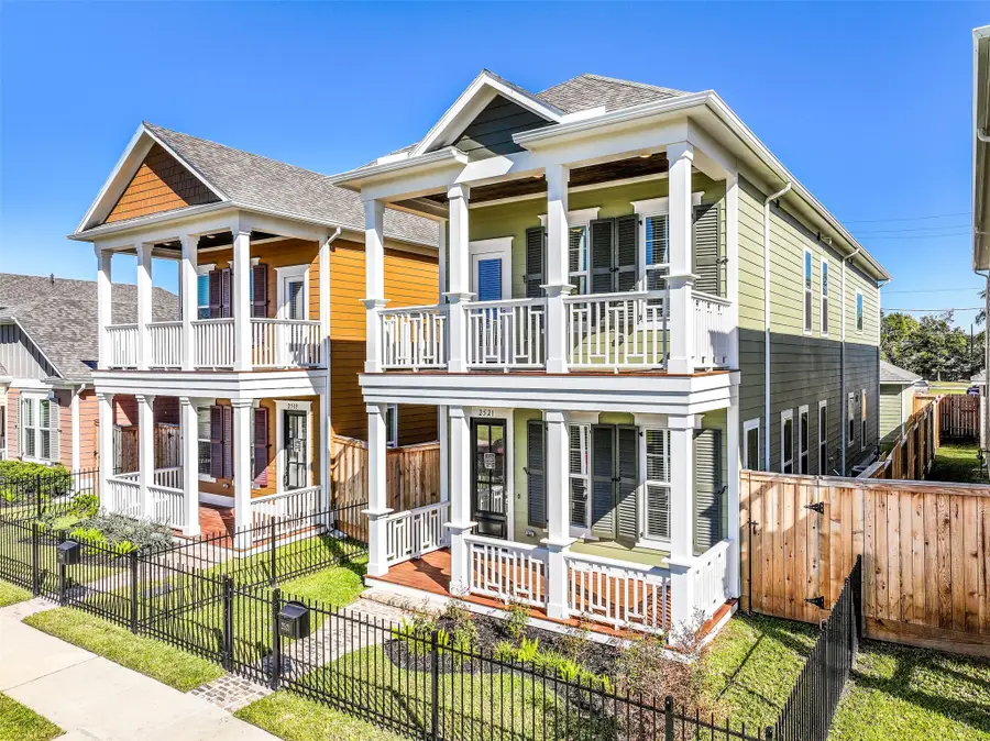 2521 S Houston Avenue, Pearland, TX 77581 - Image #2