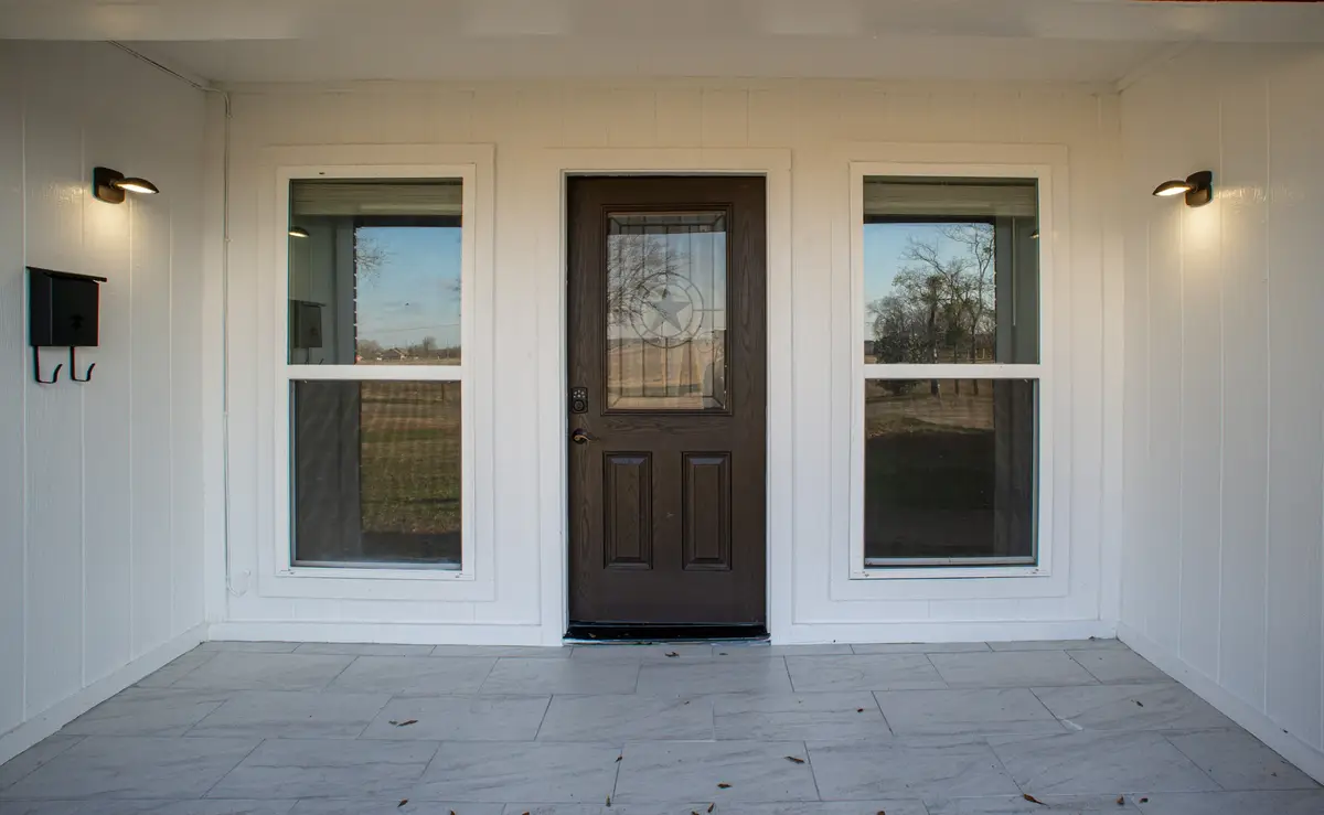 214 N Calhoun Street, Groesbeck, TX 76642 - Image #1