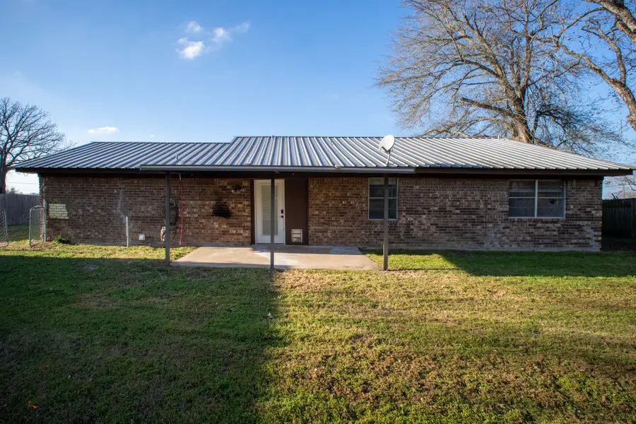214 N Calhoun Street, Groesbeck, TX 76642 - Image #3