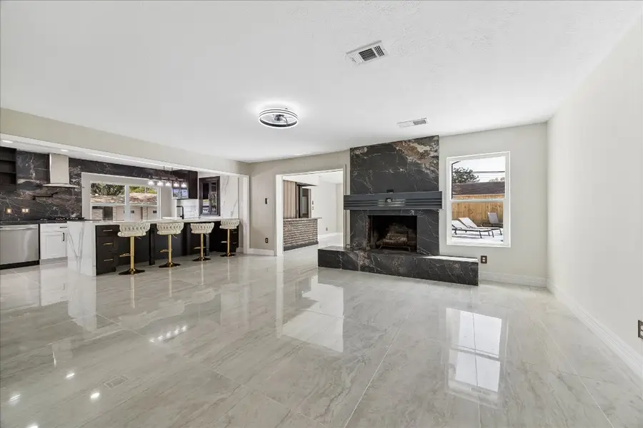 2302 Brooktree Drive, Houston, TX 77008 - #2