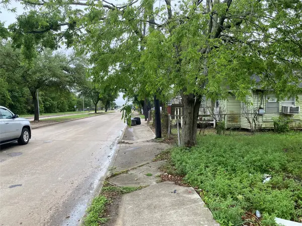 3013 Altoona Street, Houston, TX 77026