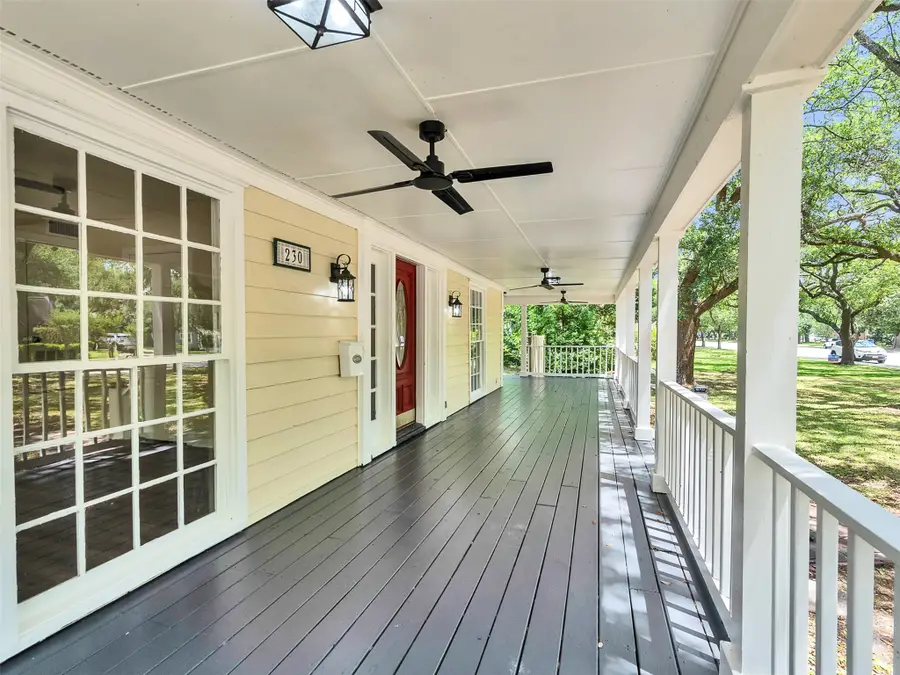 230 9th Avenue, Texas City, TX 77590 - #3