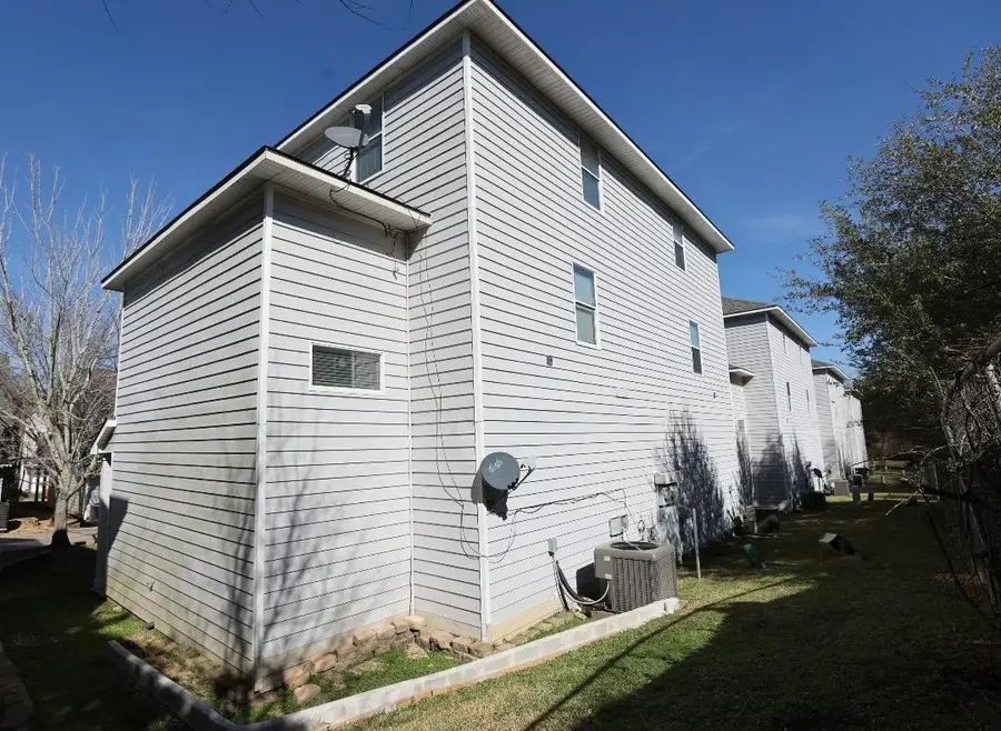 175 Binnacle Court #B, Willis, TX 77318 - #3