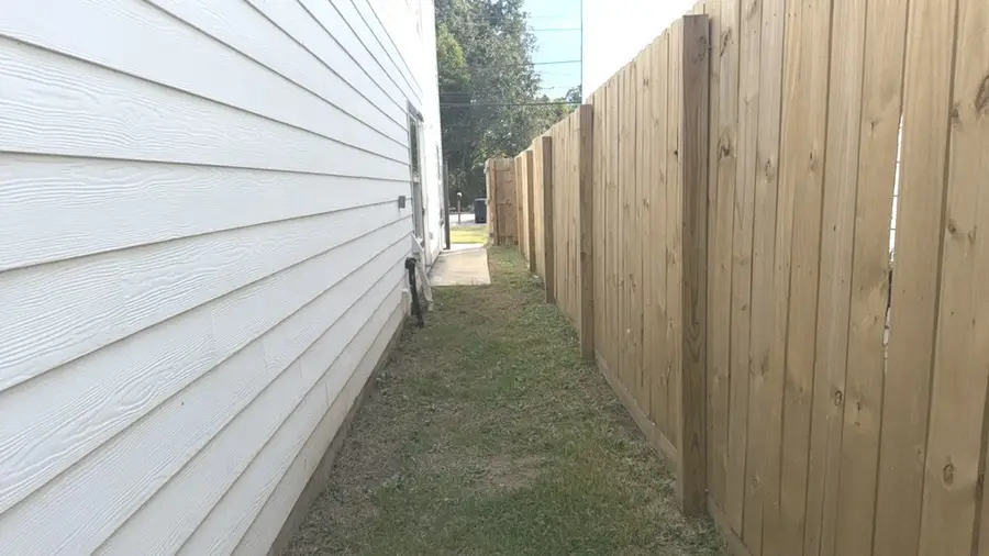 8111 Denton Street #A / B, Houston, TX 77028 - Image #3