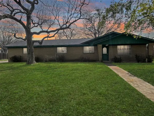 109 Poppy Street, Lake Jackson, TX 77566