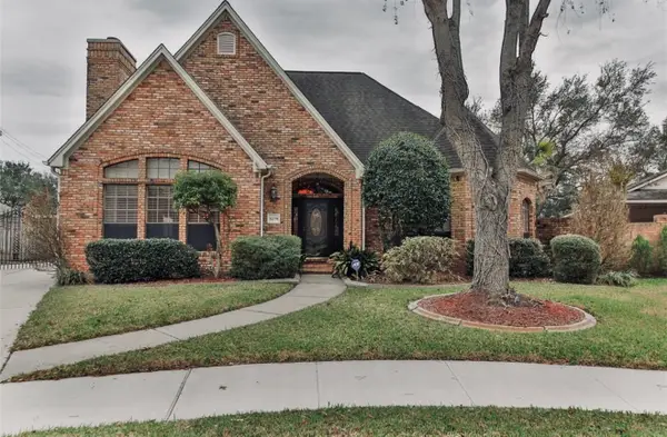 5219 White Manor Drive, Pasadena, TX 77505