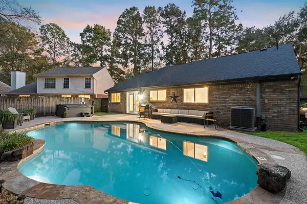 39 Still Corner Place, The Woodlands, TX 77381