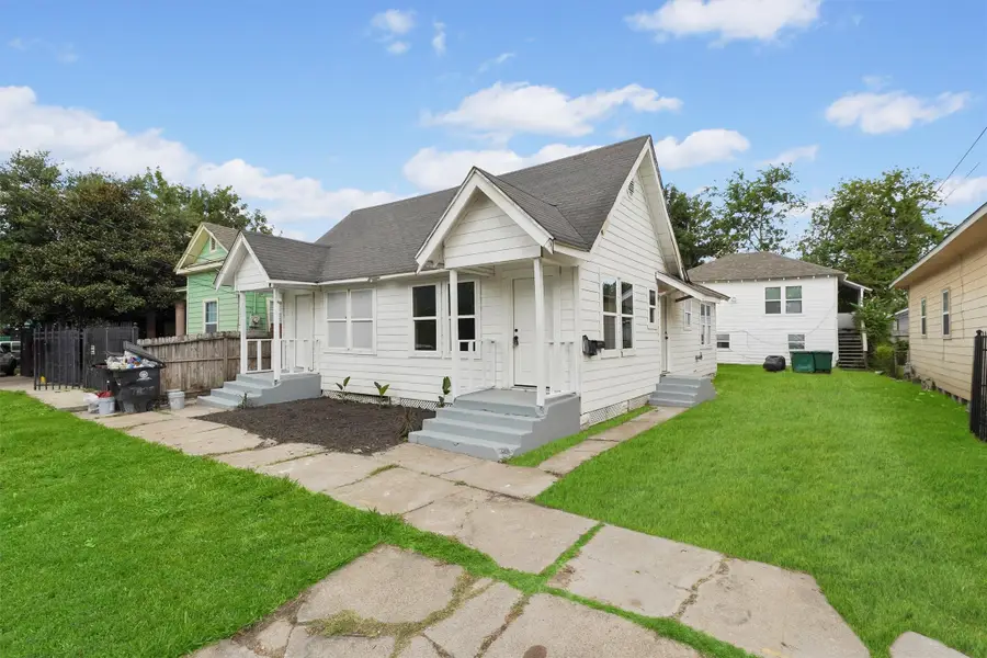 7425 Avenue E, Houston, TX 77011 - #2