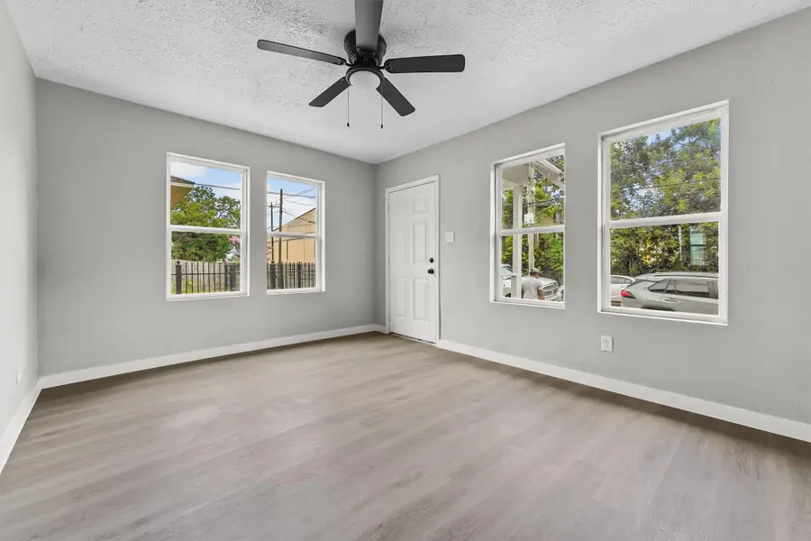 7425 Avenue E, Houston, TX 77011 - #3