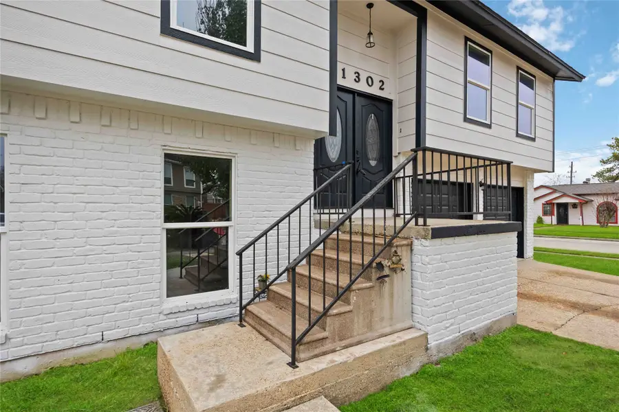 11302 White Gate Lane, Houston, TX 77067 - Image #3