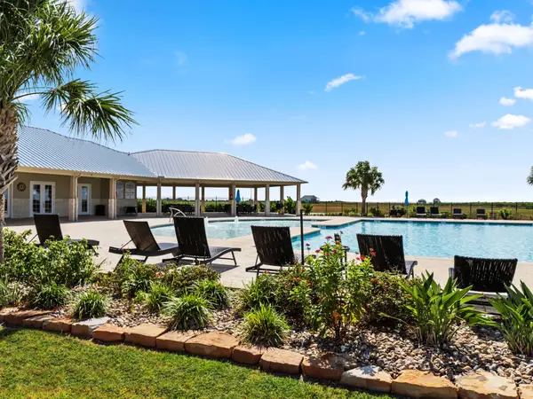 3037 Sandy Lane, Palacios, TX 77465