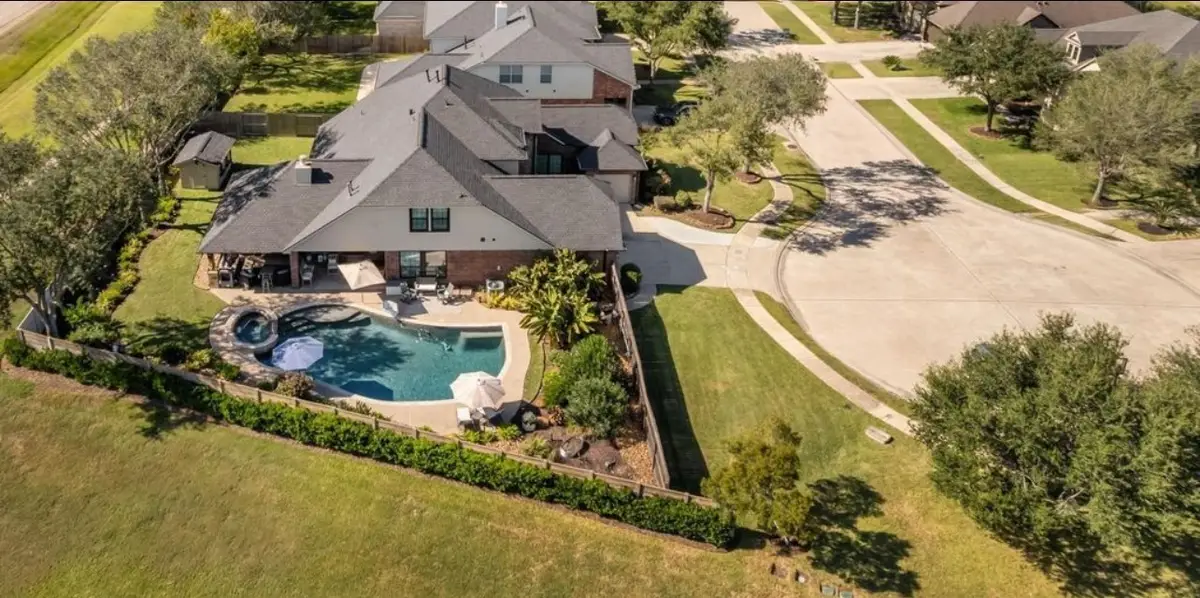 2532 Garnetfield Lane, Friendswood, TX 77546 - Image #1