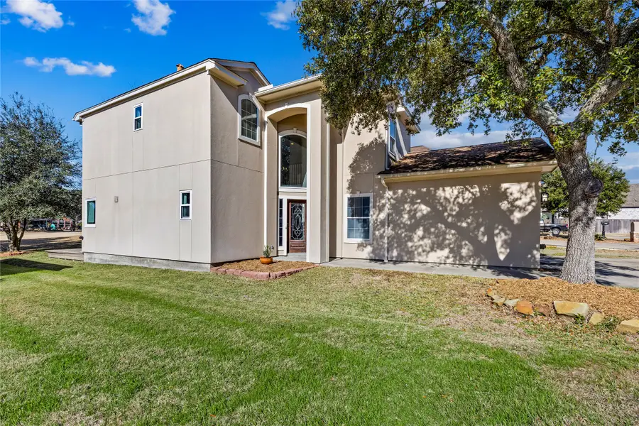 106 Golfview Drive, Montgomery, TX 77356 - Image #3