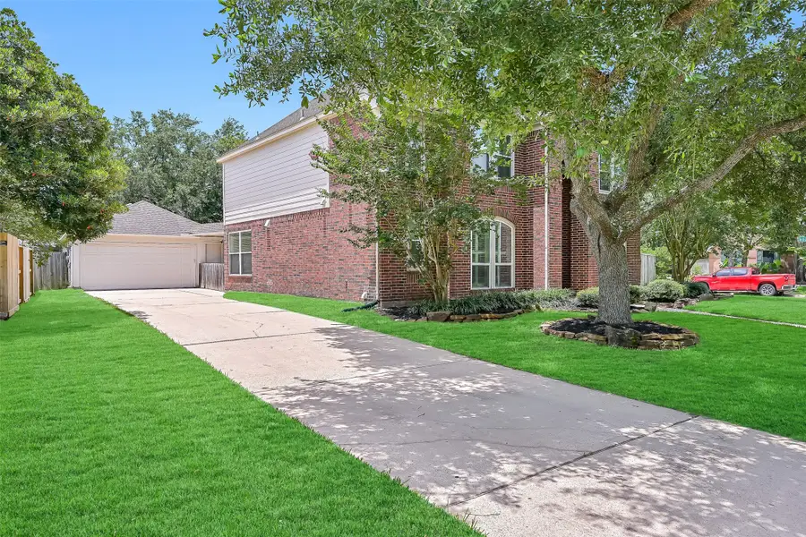 3105 Autumn Leaf Drive, Friendswood, TX 77546 - #2