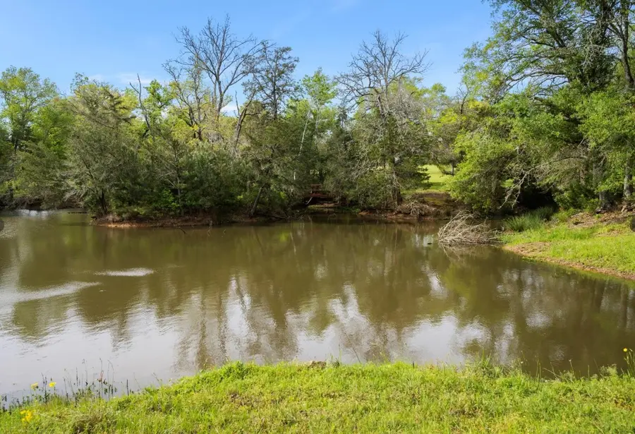 000 Lesikar Road, New Ulm, TX 78950 - Image #3