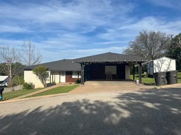 301 Shanan Street, Brady, TX 76825