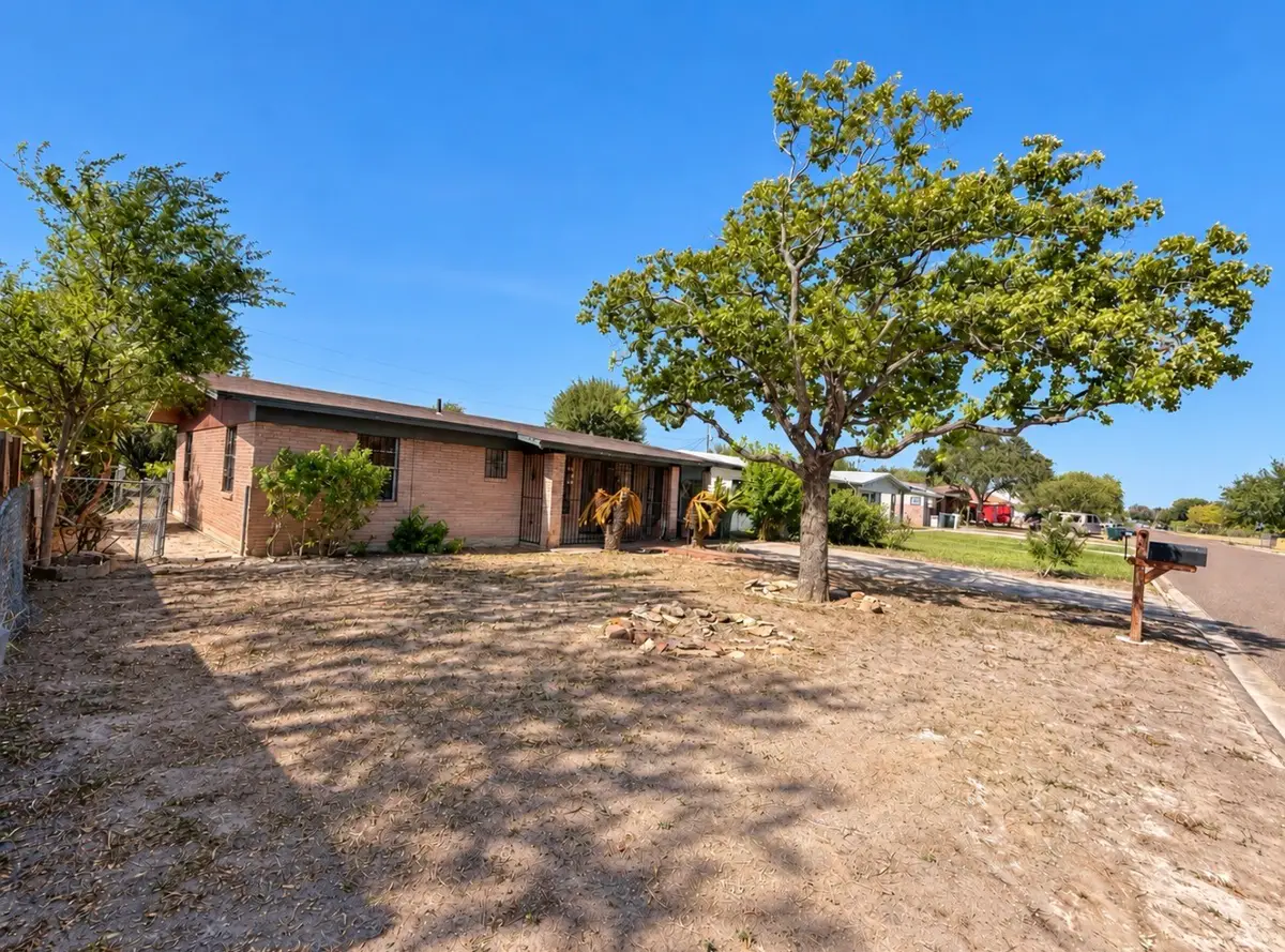 205 W Los Ebanos Street, San Juan, TX 78589 - #1