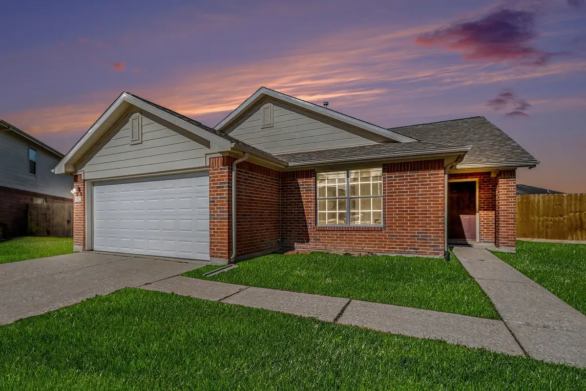 7922 Cedar View Street, Baytown, TX 77523 - Image #1