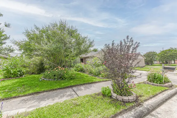 3627 Cheaney Drive, Houston, TX 77066
