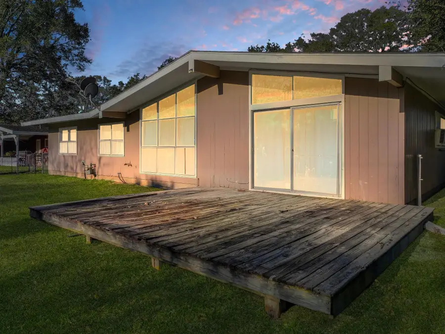 5116 Woodlawn Drive, Groves, TX 77619 - #3