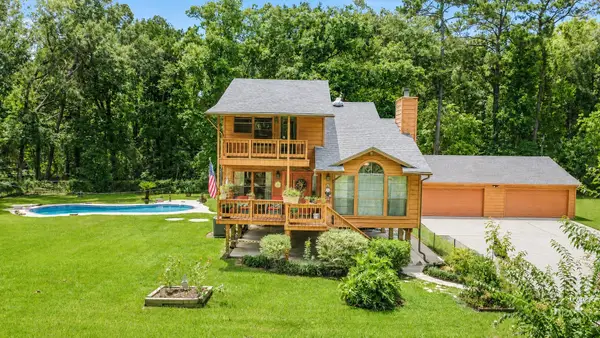 181 County Road 3561, New Caney, TX 77357