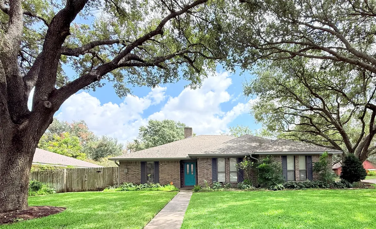 2902 Willow Creek Drive, El Campo, TX 77437 - #1