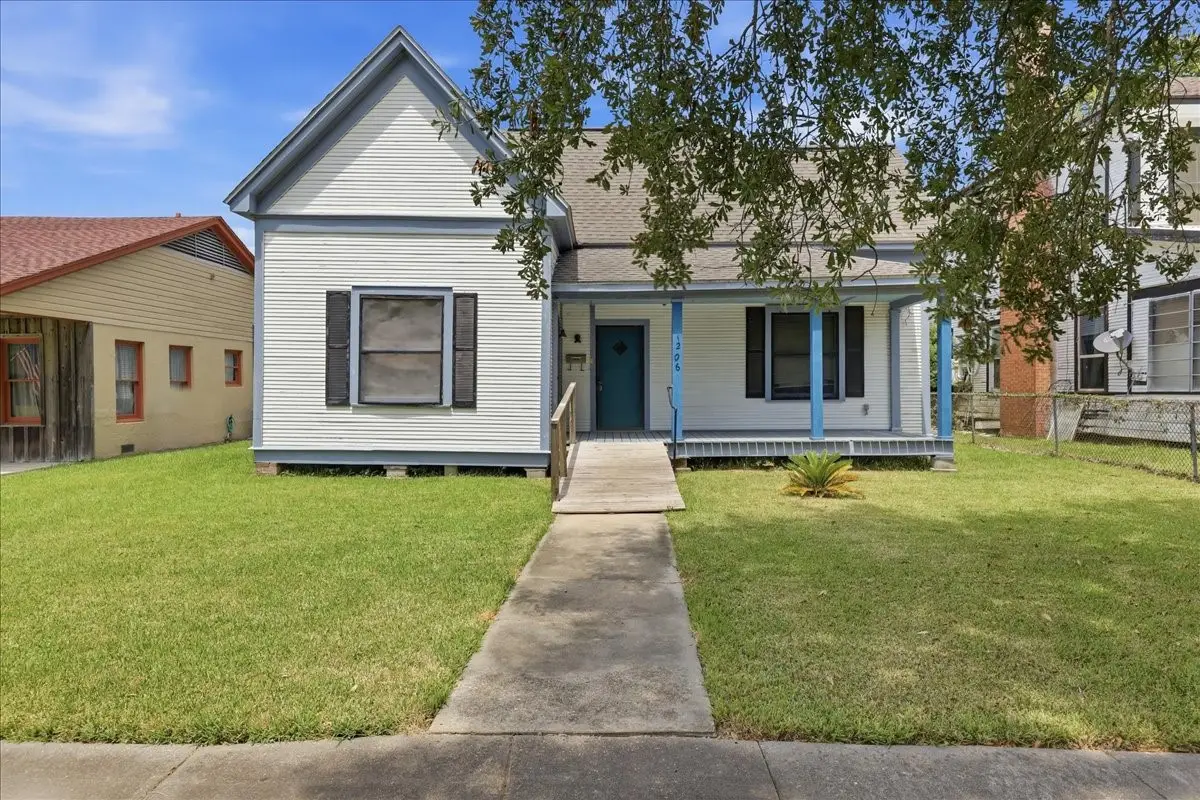 1206 Pine Avenue, Orange, TX 77630 - #1