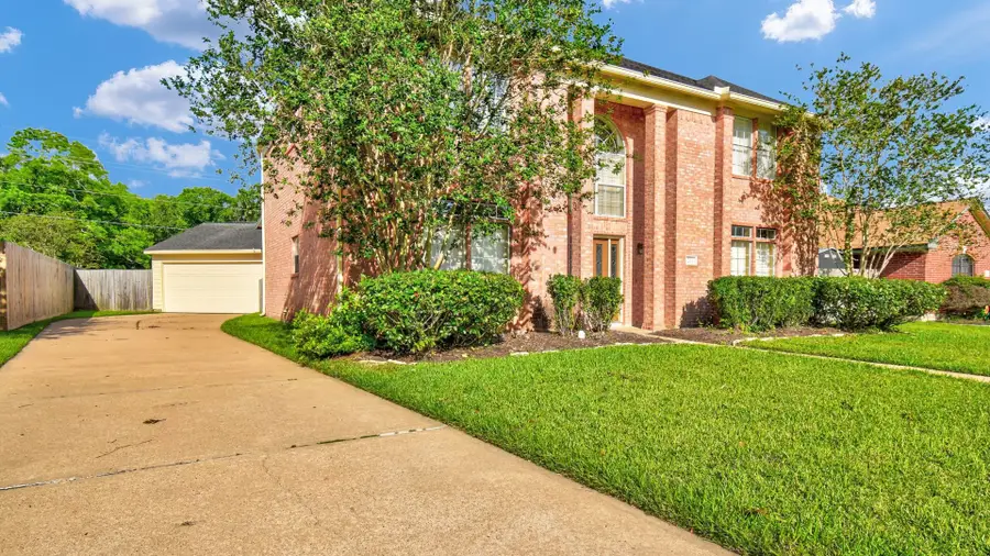244 Plum Circle, Lake Jackson, TX 77566 - #2