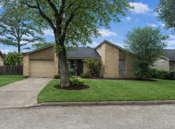 2718 S Brompton, Pearland, TX 77584