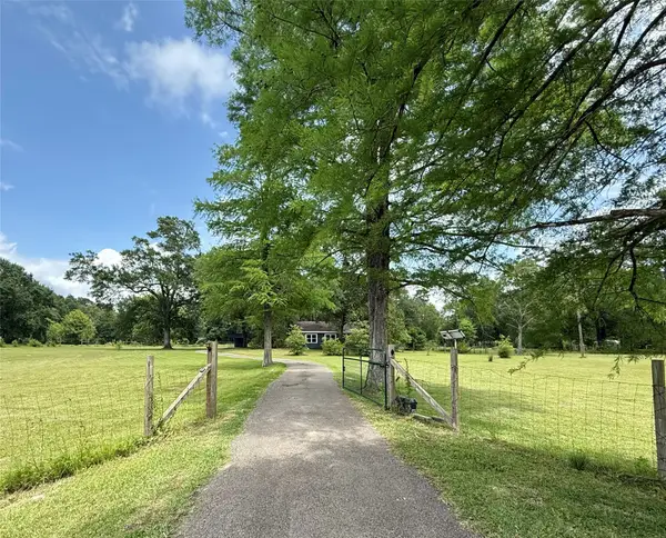 5640 N Main Street, Vidor, TX 77662