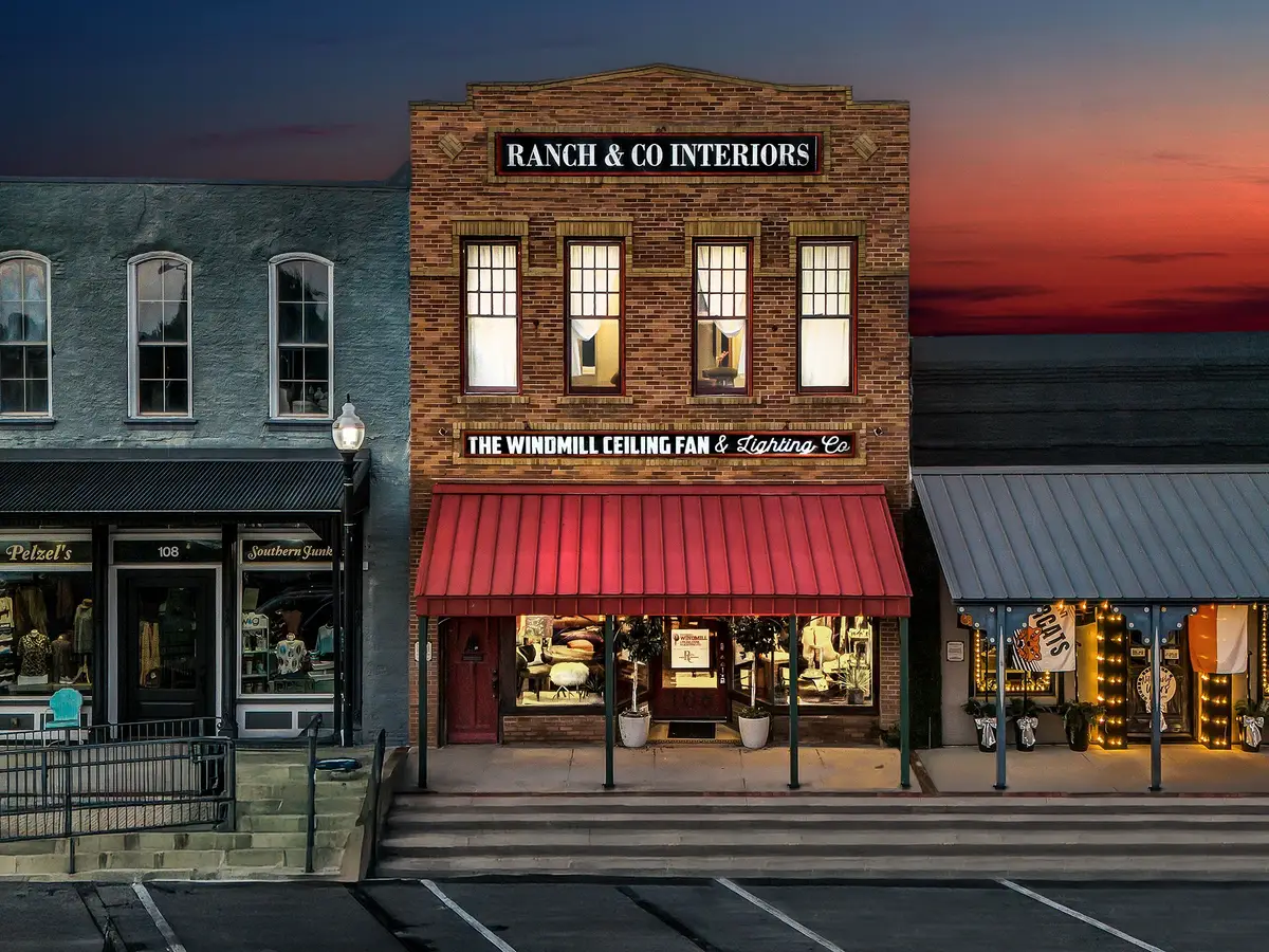 106 W Main Street, Pilot Point, TX 76258 - Image #1