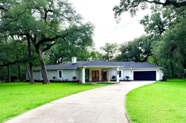 13518 E Brazos Bend Drive, Needville, TX 77461