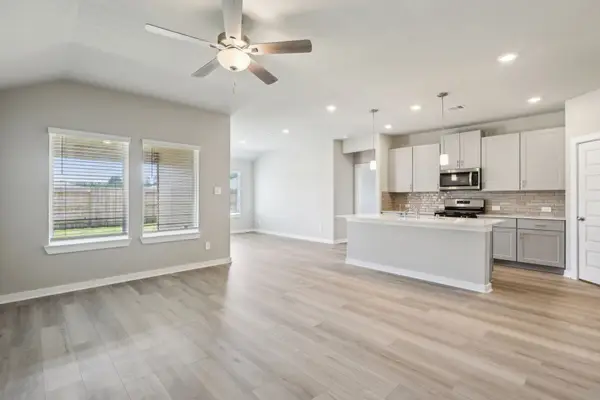 18815 Spokane Falls Trail, Crosby, TX 77532