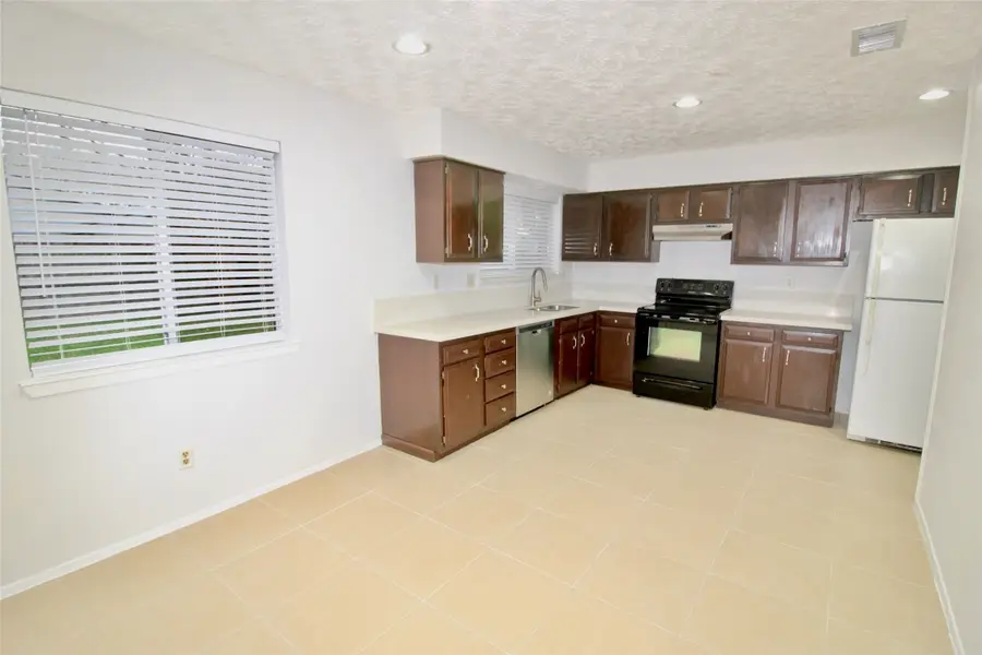 16803 Ribbonridge Drive, Sugar Land, TX 77498 - #2