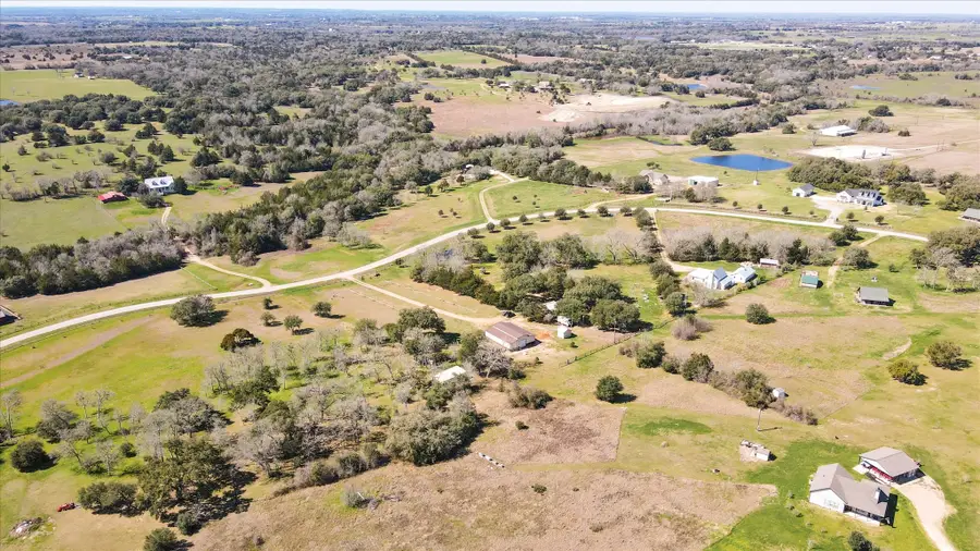 7115 Great Oak Circle, Burton, TX 77835 - Image #2