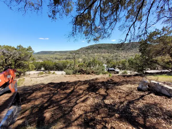 673 Contour Drive, Canyon Lake, TX 78133