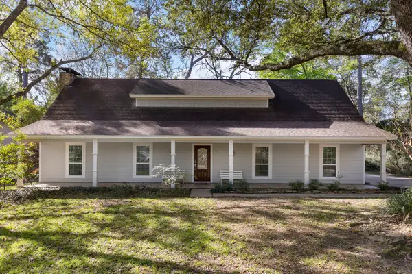 1 Cape Chestnut Drive, The Woodlands, TX 77381