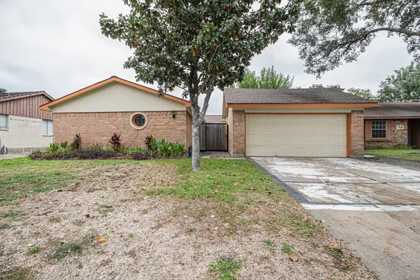819 Seamaster Drive, Houston, TX 77062