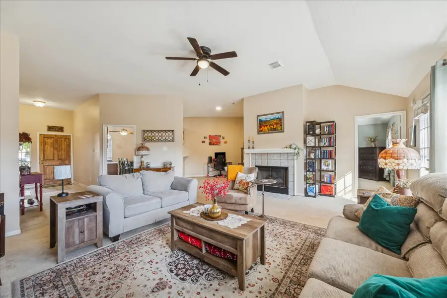 2913 Paisley Meadow Drive, League City, TX 77573 - Image #2