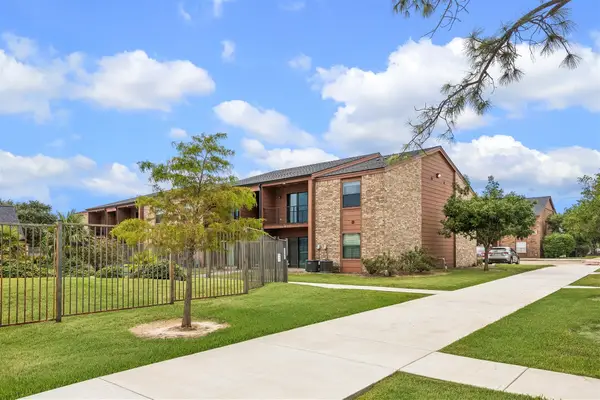 904 University Oaks Boulevard #118, College Station, TX 77840