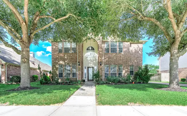 3705 Canterbury Park Drive, Pearland, TX 77584